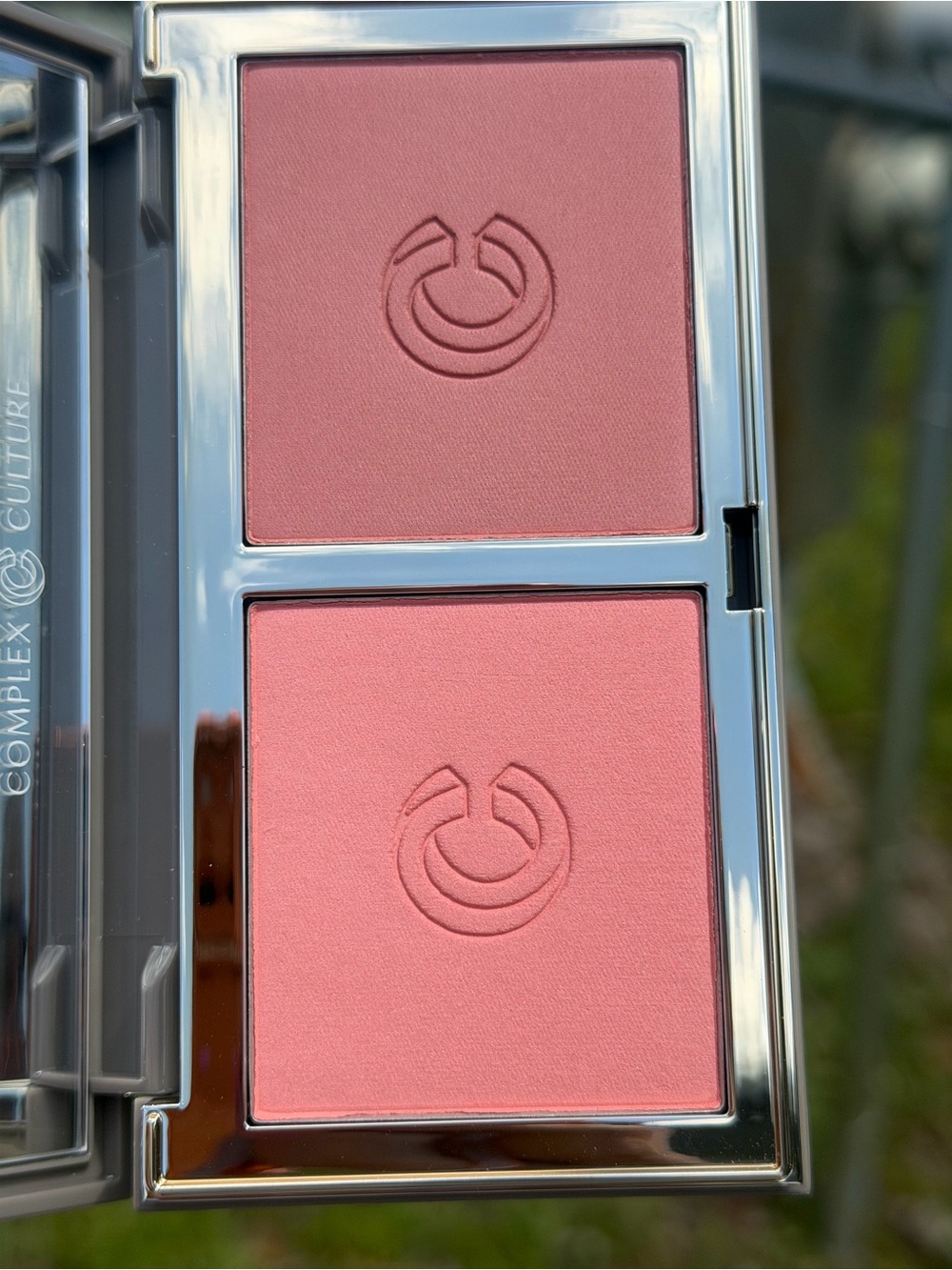 COMPLEX CULTURE Good Glow Blush Duo Palette - Picture 4 of 13